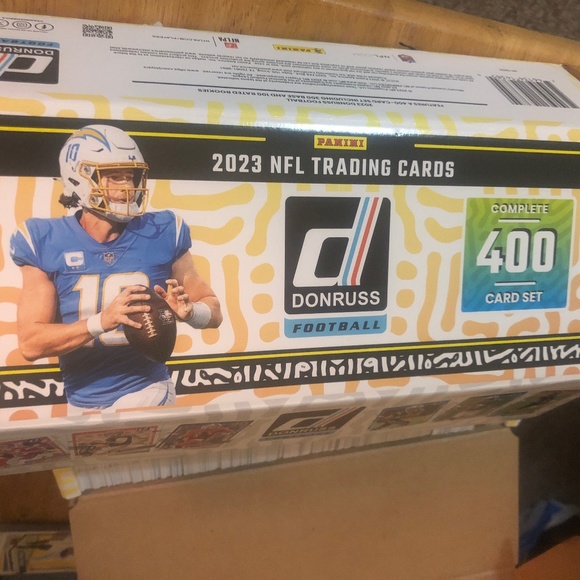 Trading cards - Picture 3 of 3